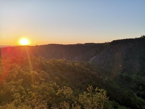 Sonnenaufgang über Bad Kreuznach am Rabelfels